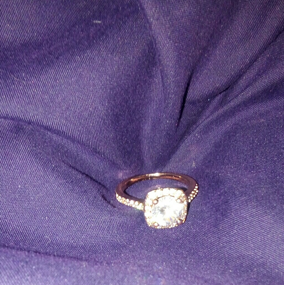 rose gold/ stainless steel cushion style ring